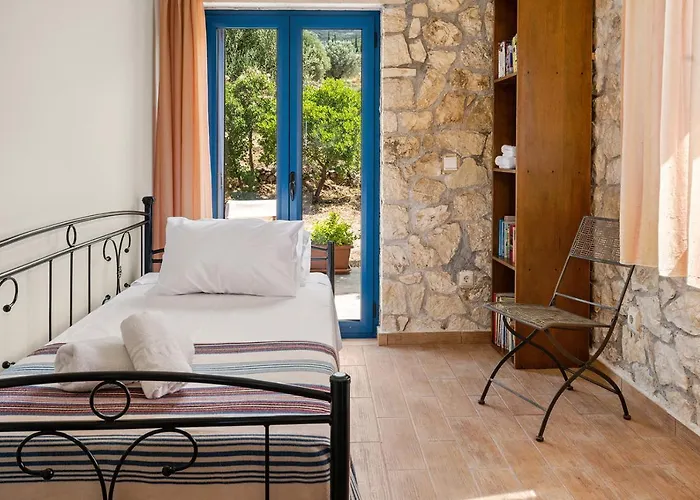 Stone House In Olive Grove - Former Denis Stone 트라페자키