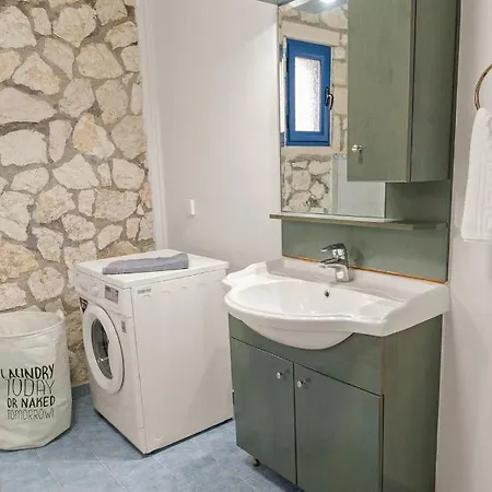 Stone House In Olive Grove - Former Denis Stone וילה