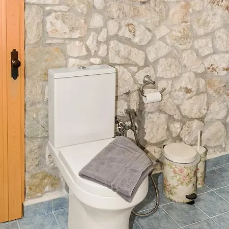 Stone House In Olive Grove - Former Denis Stone