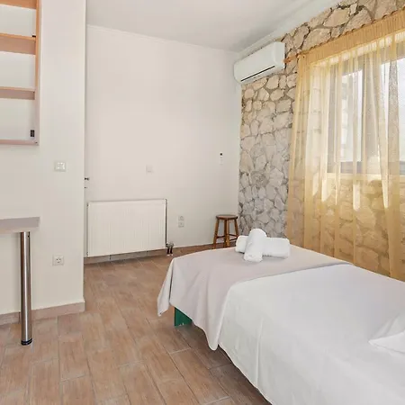 Stone House In Olive Grove - Former Denis Stone Vila *